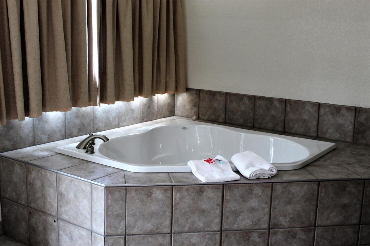 King Suite with Two King Beds - Non smoking