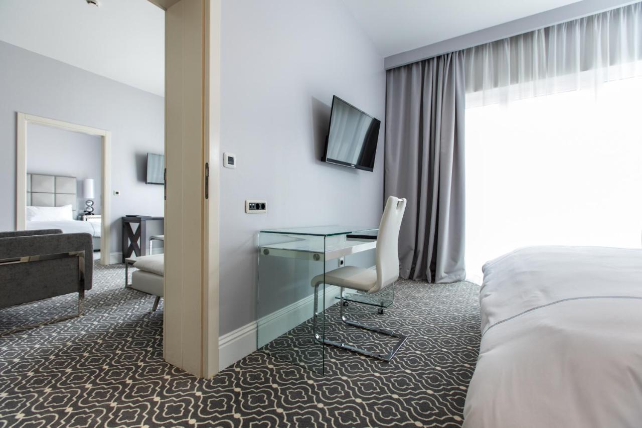 Superior Suite mit Kingsize-Bett und Balkon