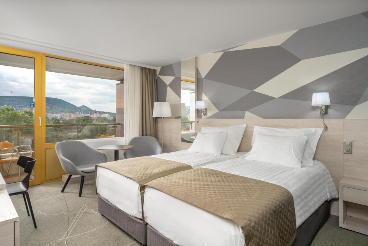 Quarto Premium com Cama de Casal ou 2 de Solteiro e Jantar de Gala de Ano Novo