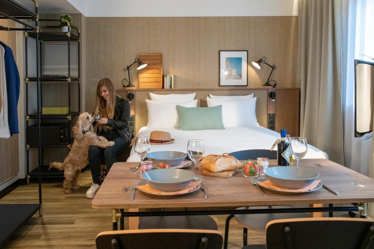 Studio with Kitchenette - One Double Bed and Sofabed