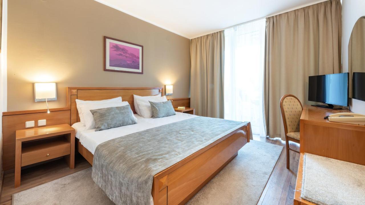 Standard Doppelzimmer mit Balkon