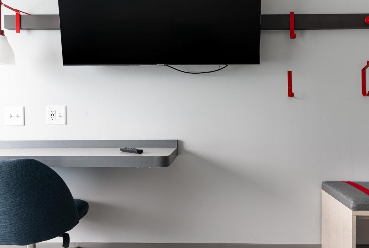 King Room - Mobility Access/Hearing Accessible