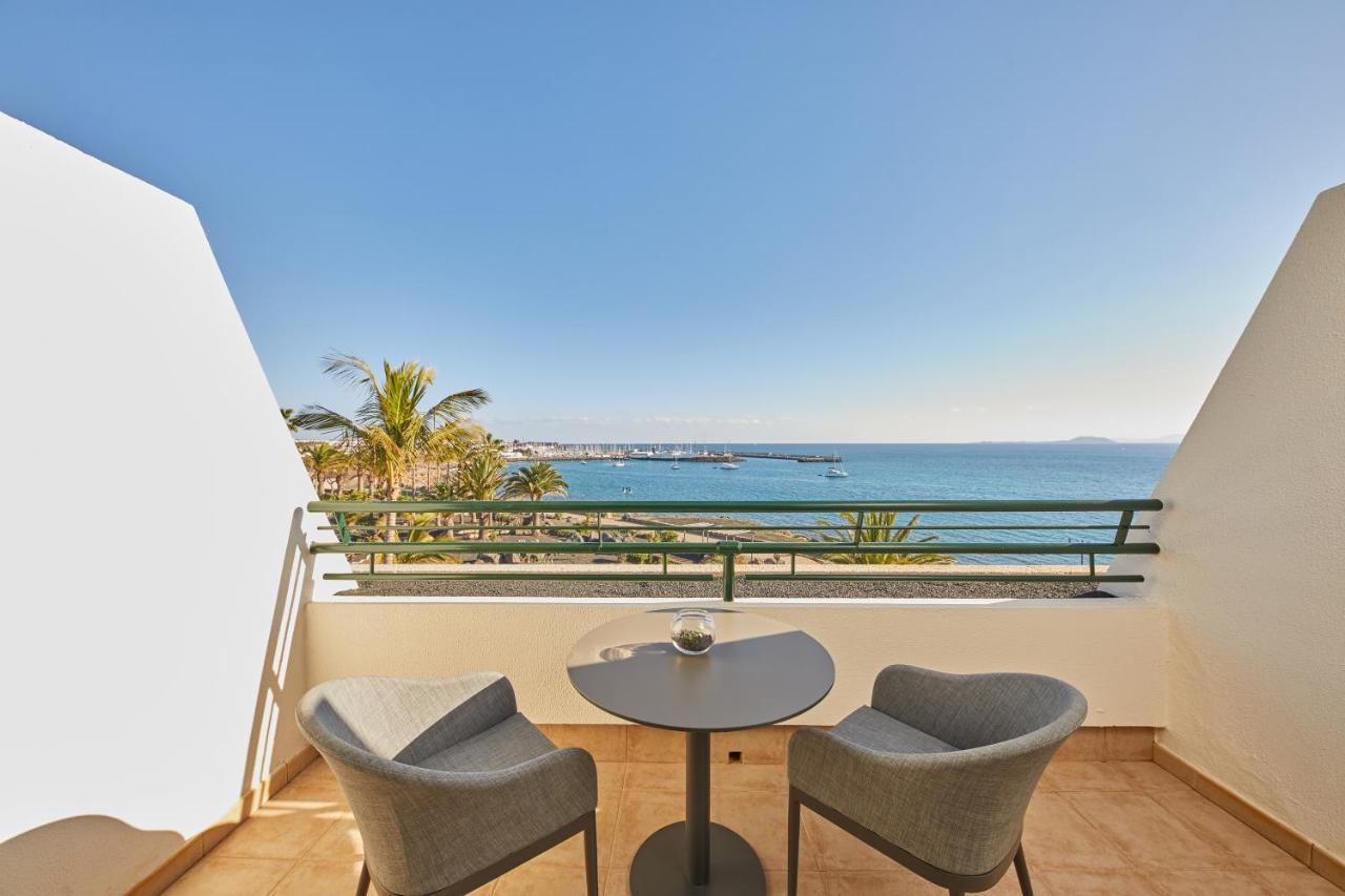 Habitación doble con acceso al club y vistas al mar