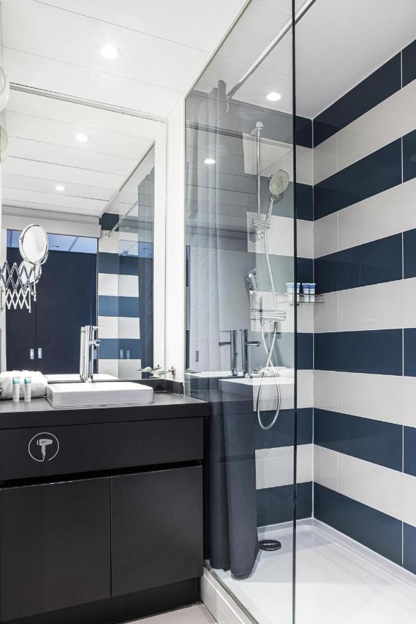 Chambre Double Deluxe avec Accès au Spa - Vue Latérale sur Mer