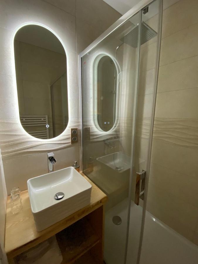 Chambre Double avec Balcon – Vue sur Lac