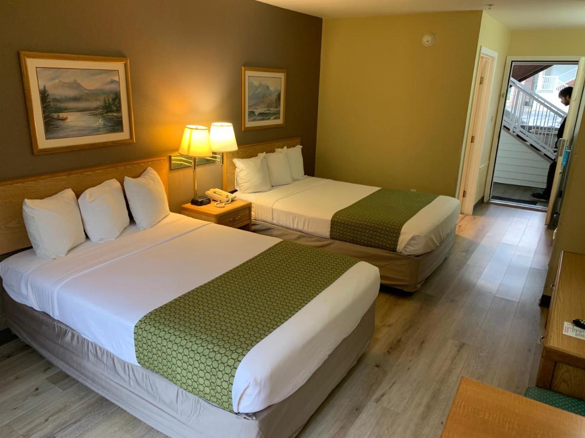 Double Room with Two Double Beds - Non-Smoking