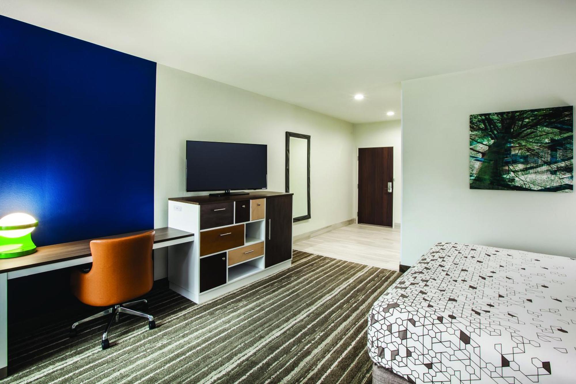 Queen Room with Two Queen Beds - Non-Smoking