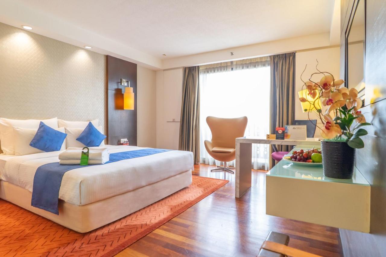 Premiere Deluxe Zimmer mit Kingsize-Bett
