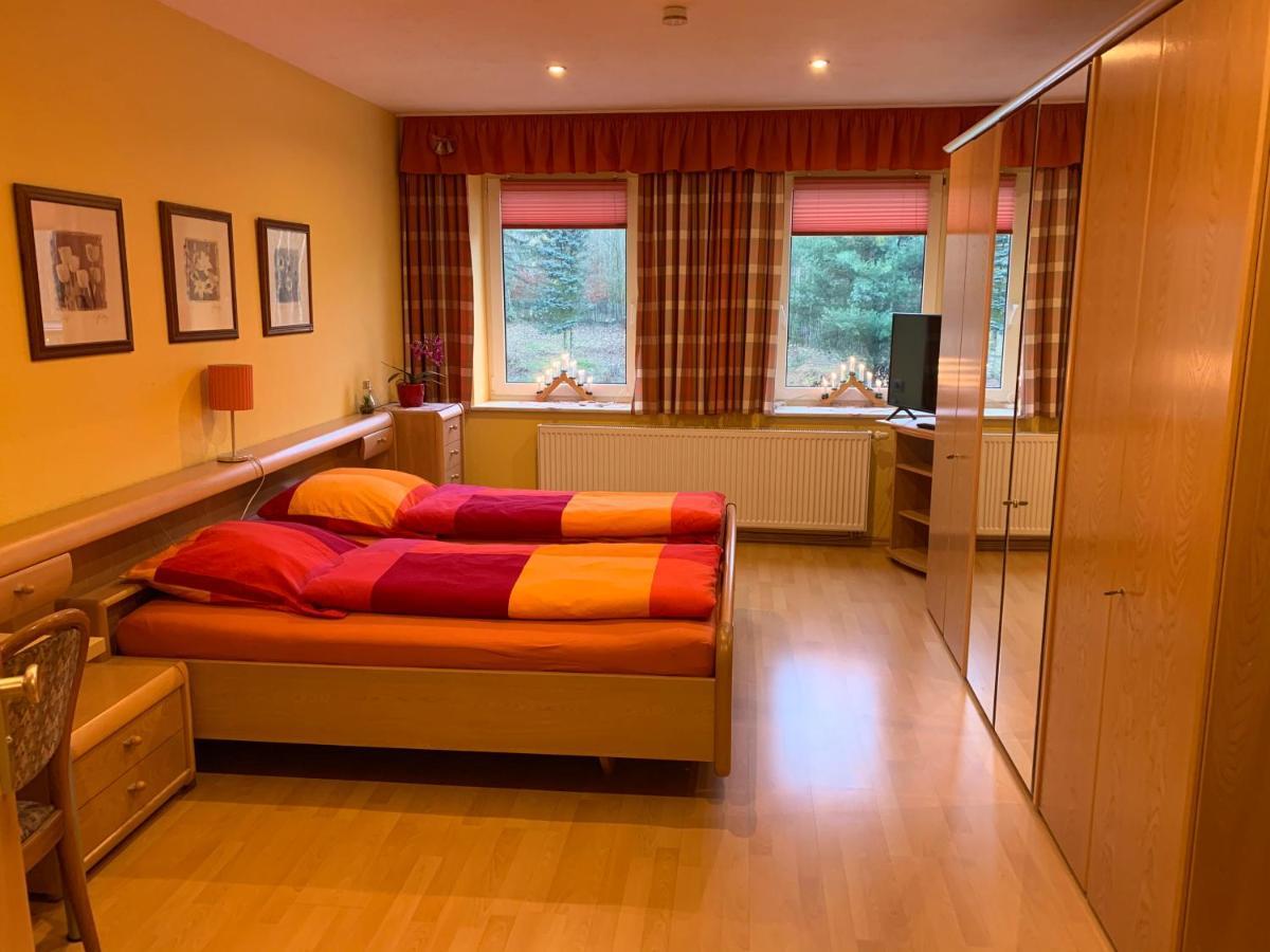 Doppelzimmer mit Gartenblick