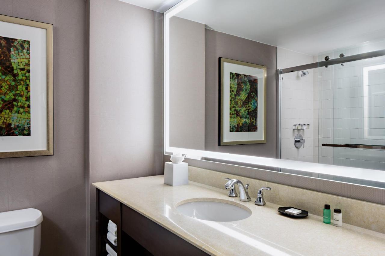 Quarto com 1 Cama King-size e Acesso à Área VIP