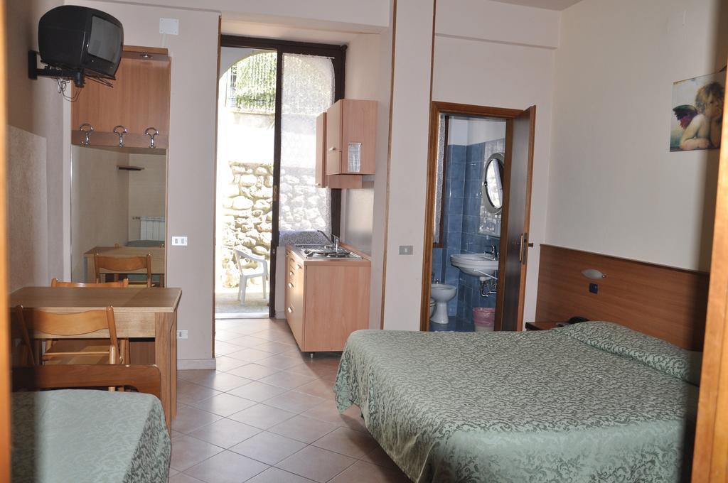 Monolocale (3 Adulti)