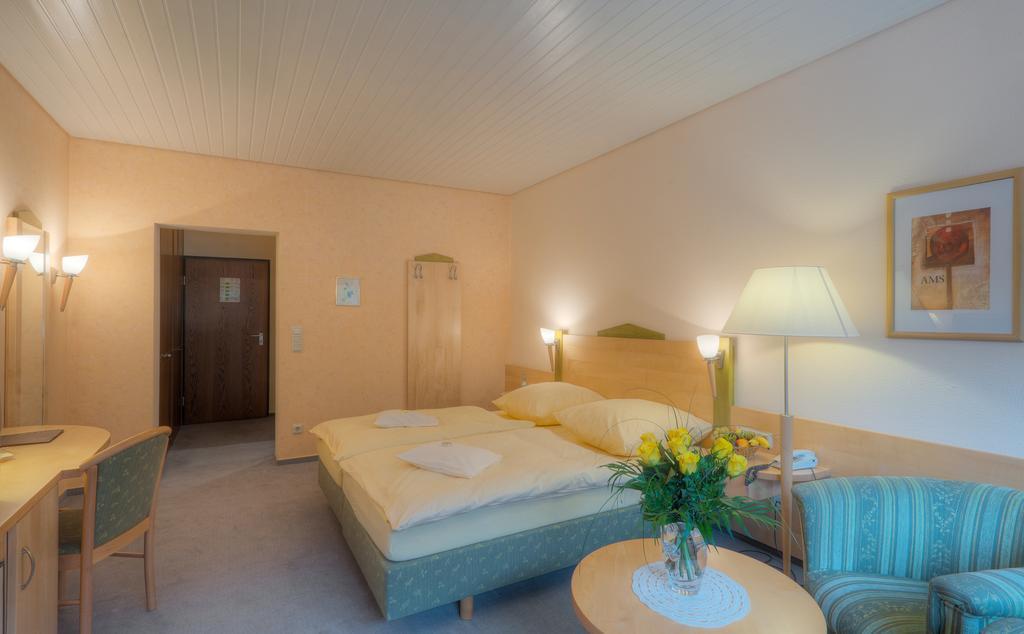 Doppelzimmer mit Balkon