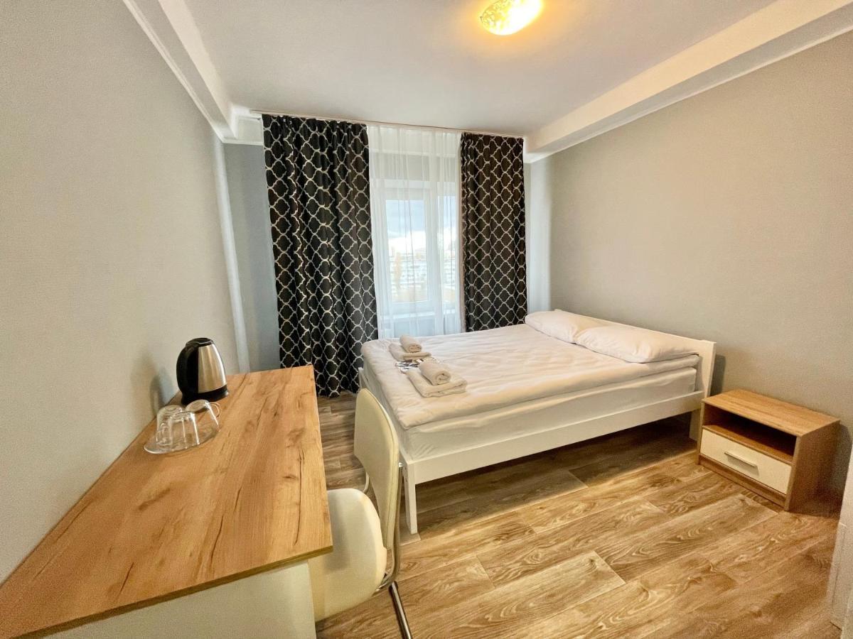 Tweepersoonskamer met Gedeelde Badkamer