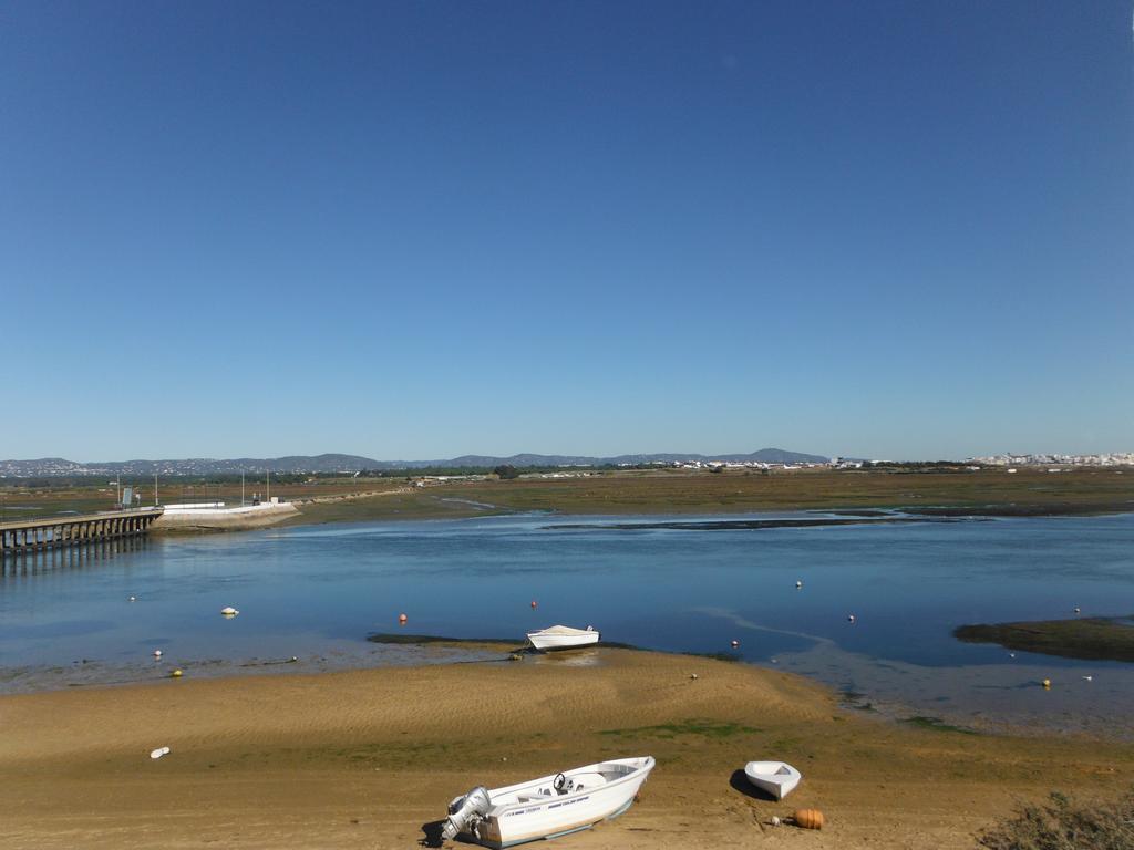 Chambre Triple avec Balcon - Vue sur Mer ou Rivière