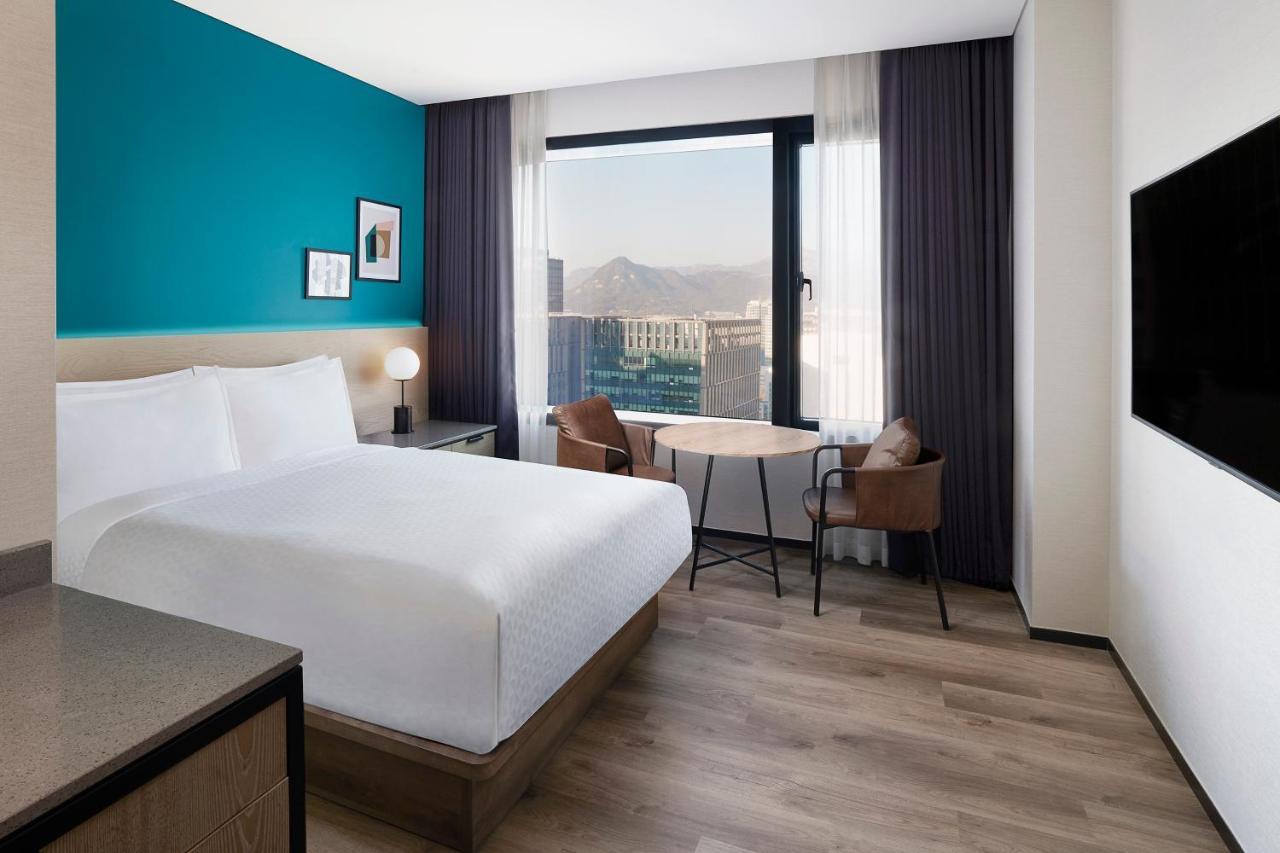 Camera Superior con Letto Matrimoniale e Vista Città