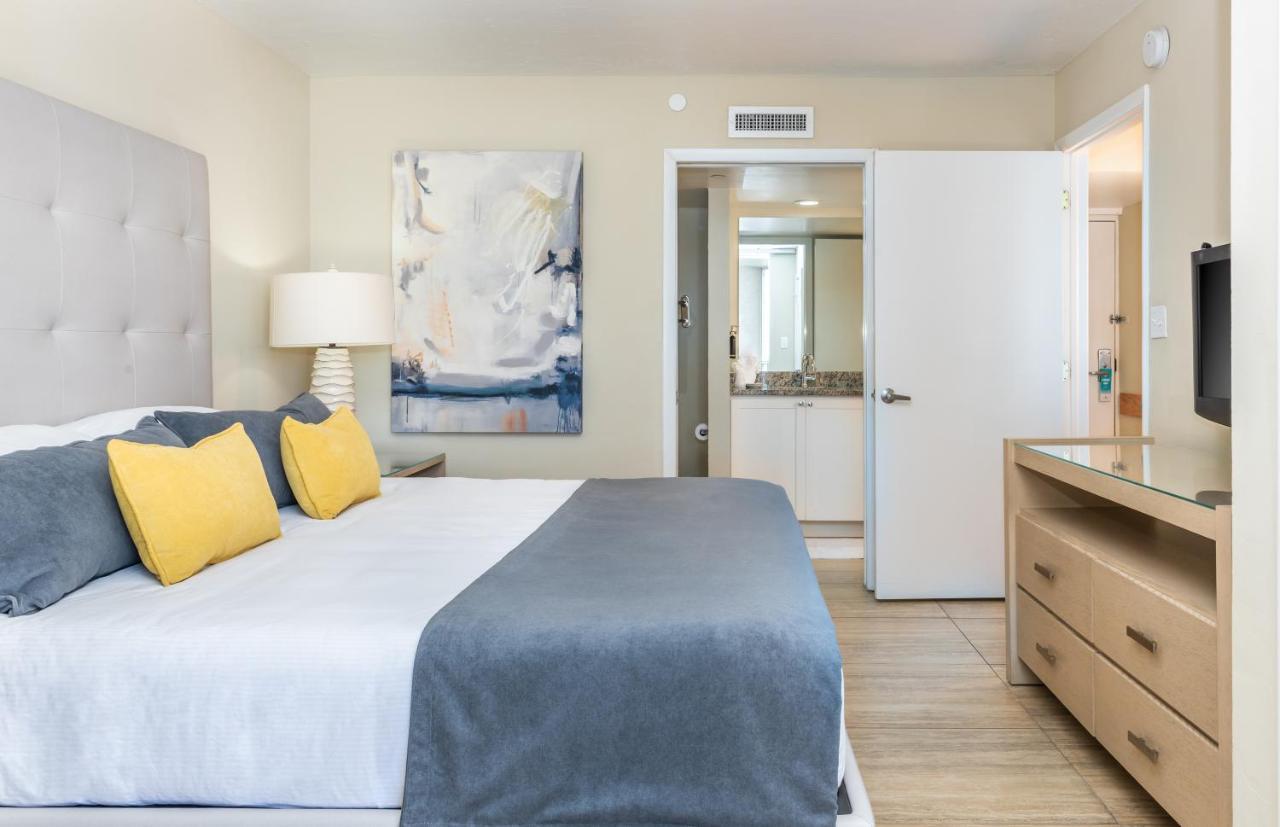 One Bedroom Pool/Beach View Suite