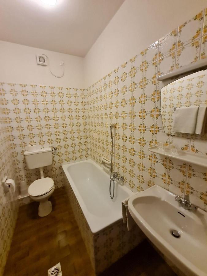 Großes Doppelzimmer