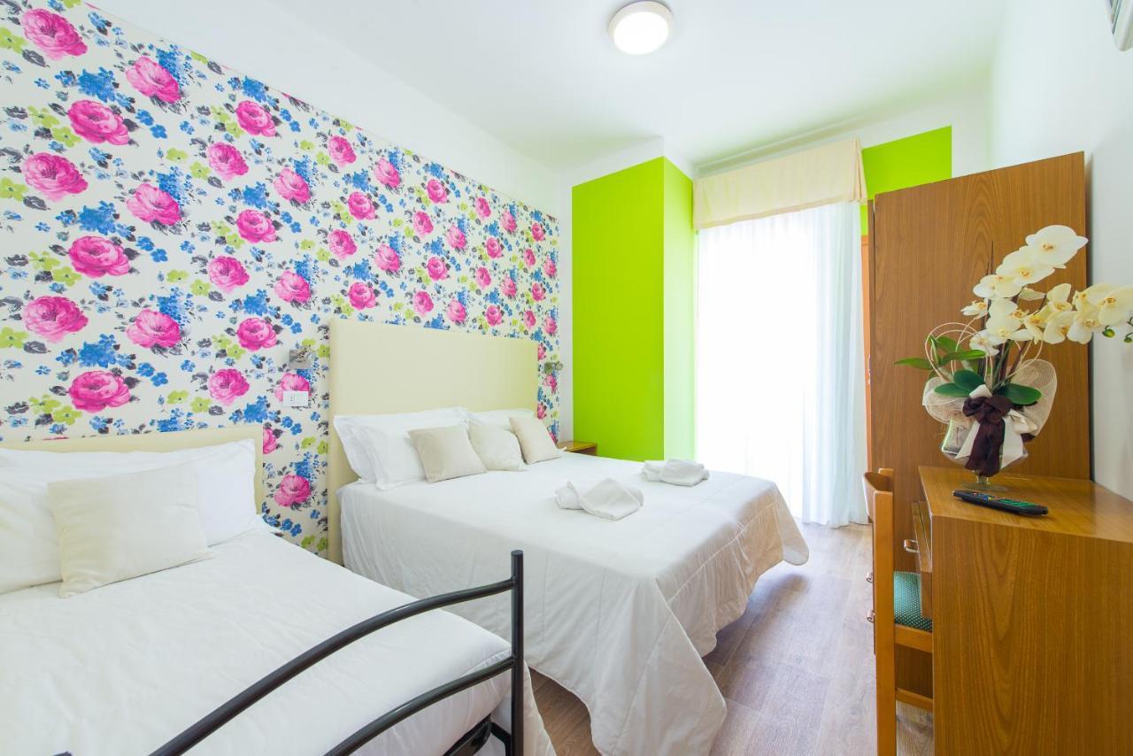 Triple Room,572154516:JPEG