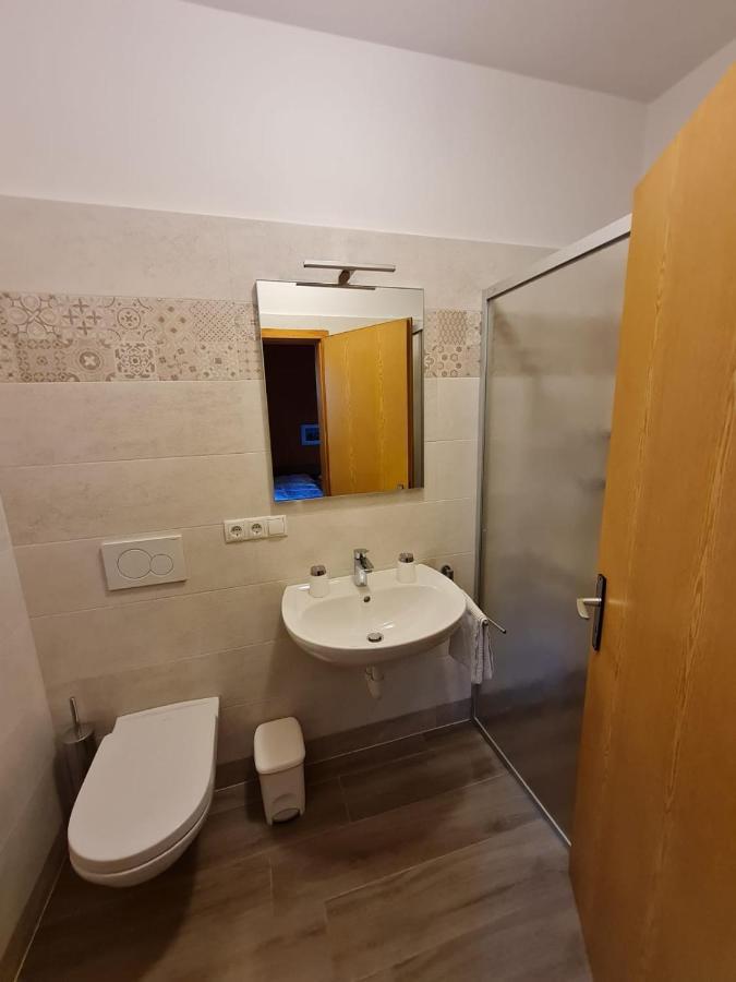 Dreibettzimmer mit Balkon