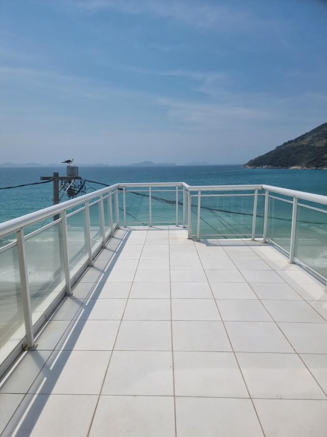Quarto Quádruplo com Vista do Mar.