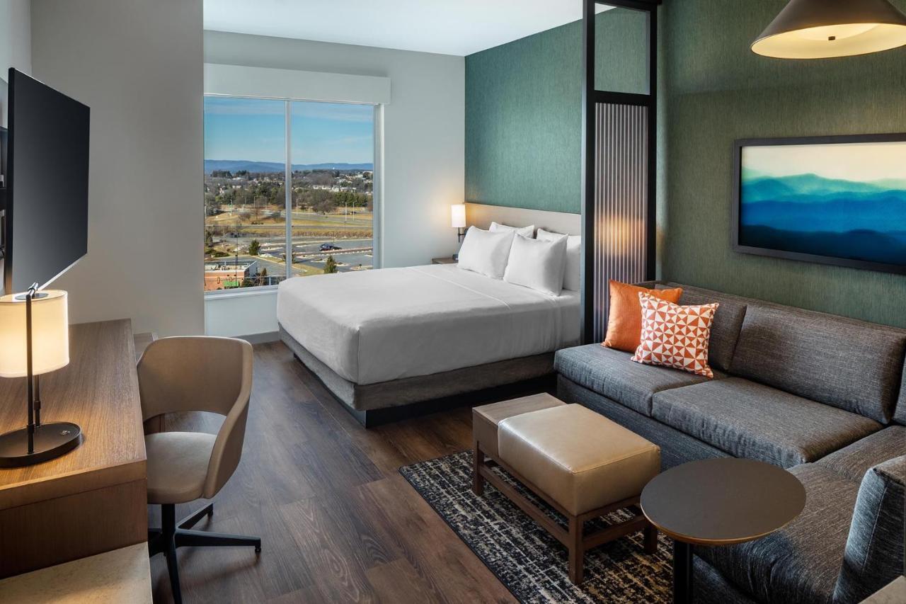 King Room with Sofa Bed and Accessible Tub - Disability Access