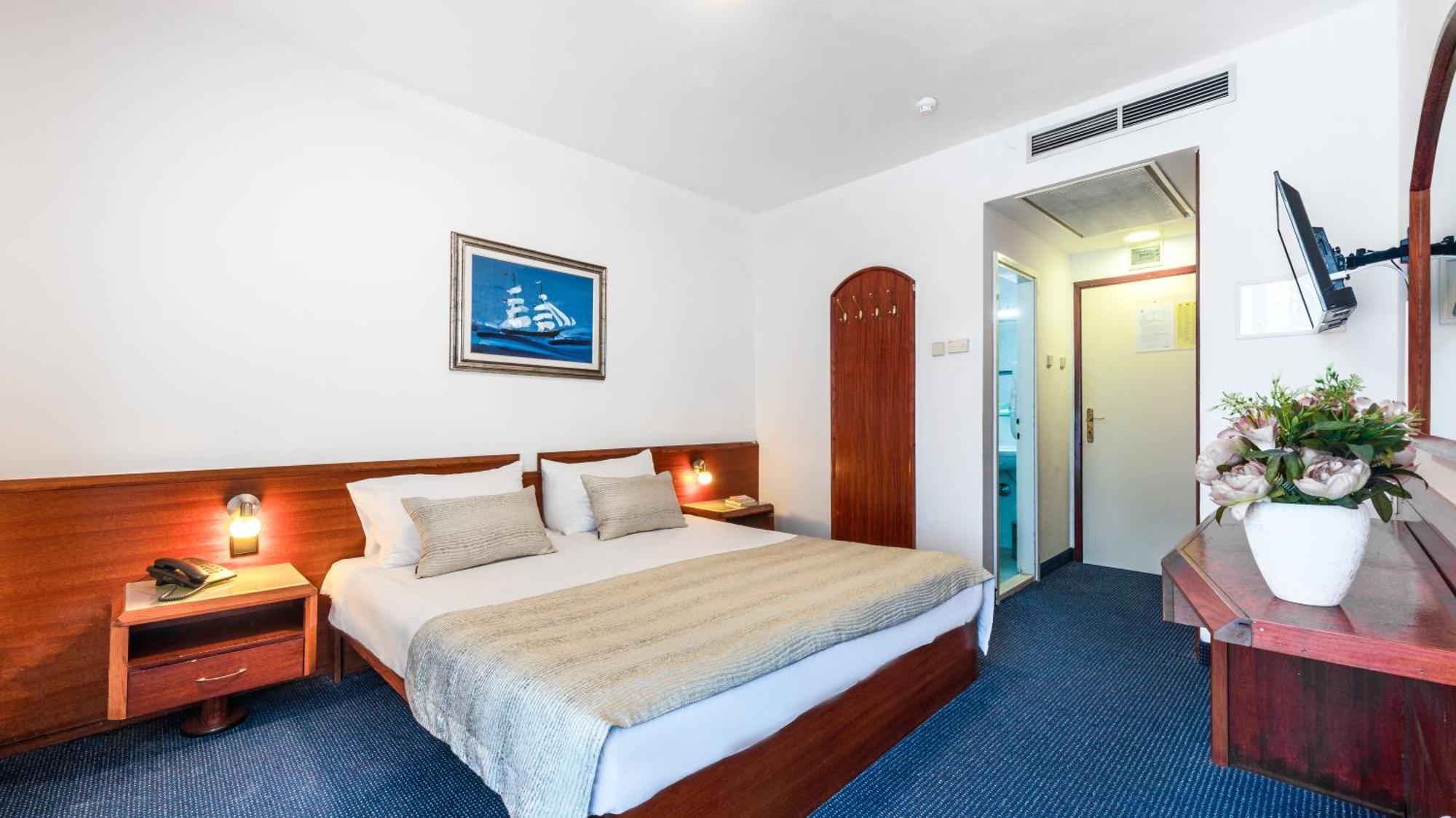 Standard Double/Twin Room