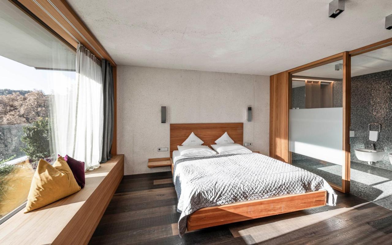 Apartment mit Balkon
