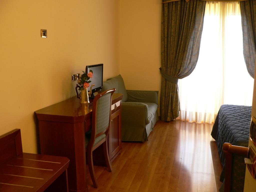 Double Room,120597039:JPEG