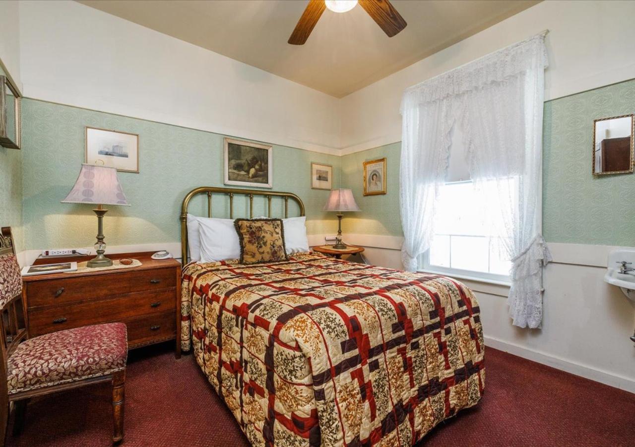 Double Room with Shared Bathroom