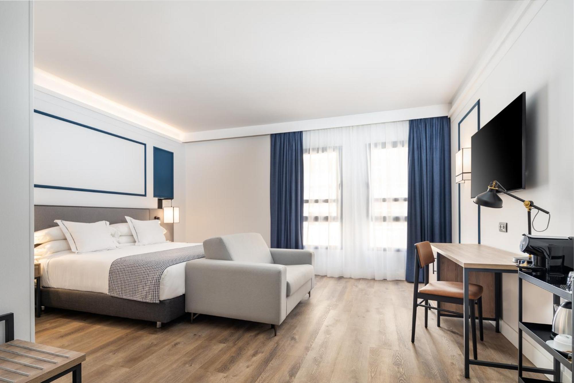 Suite Junior (2 Adultes + 1 Enfant)