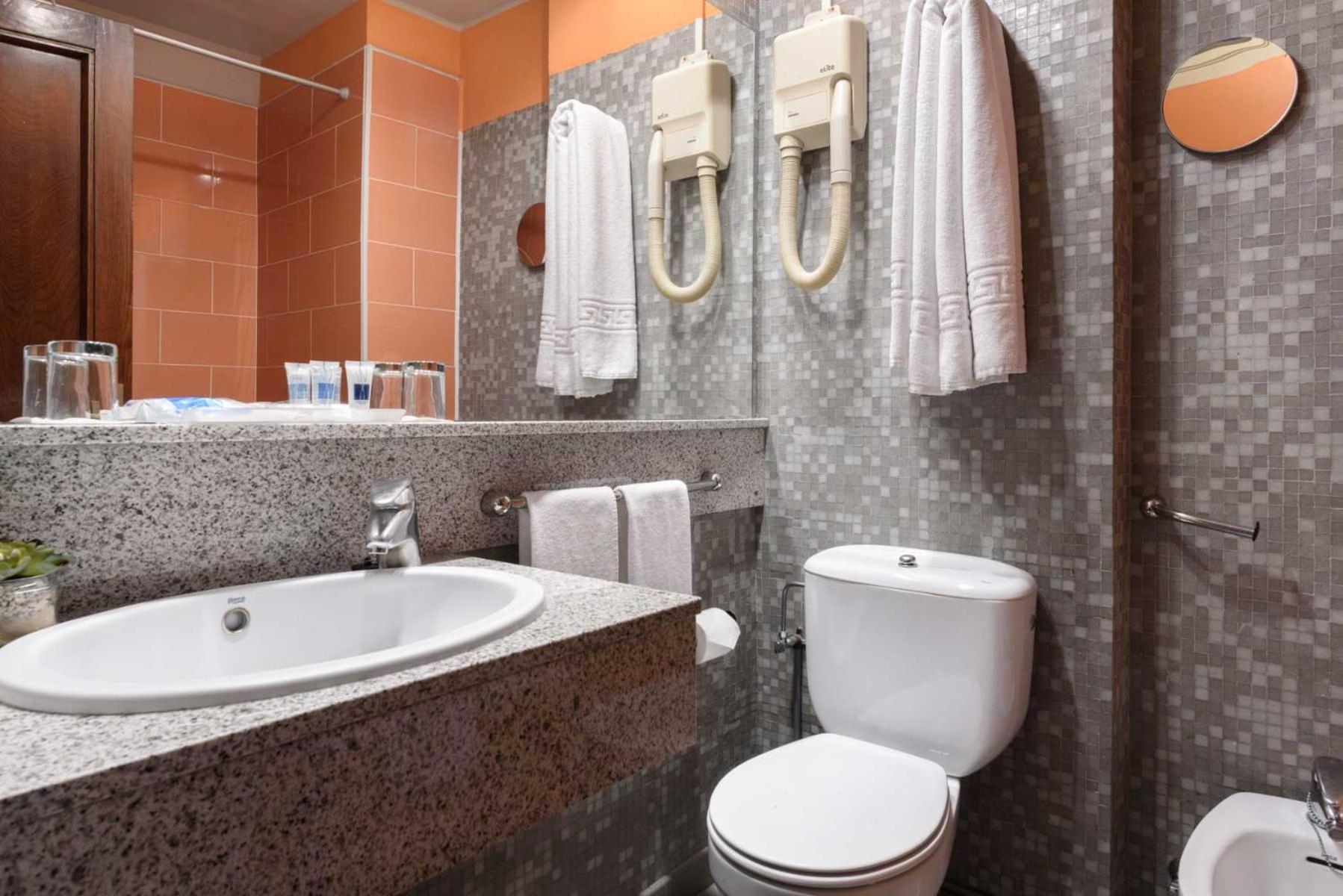 Double or Twin Room,1272984862:JPEG