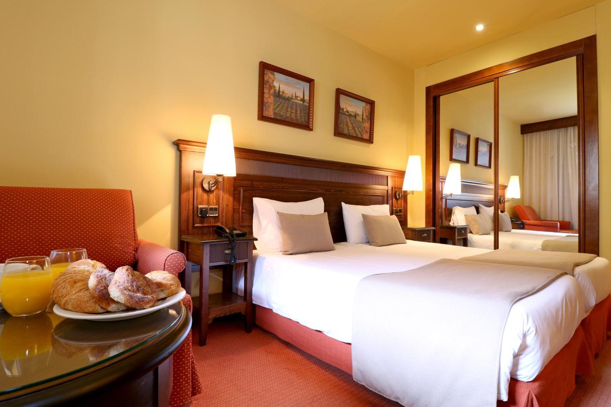 Standard Double Room,1310373310:JPEG