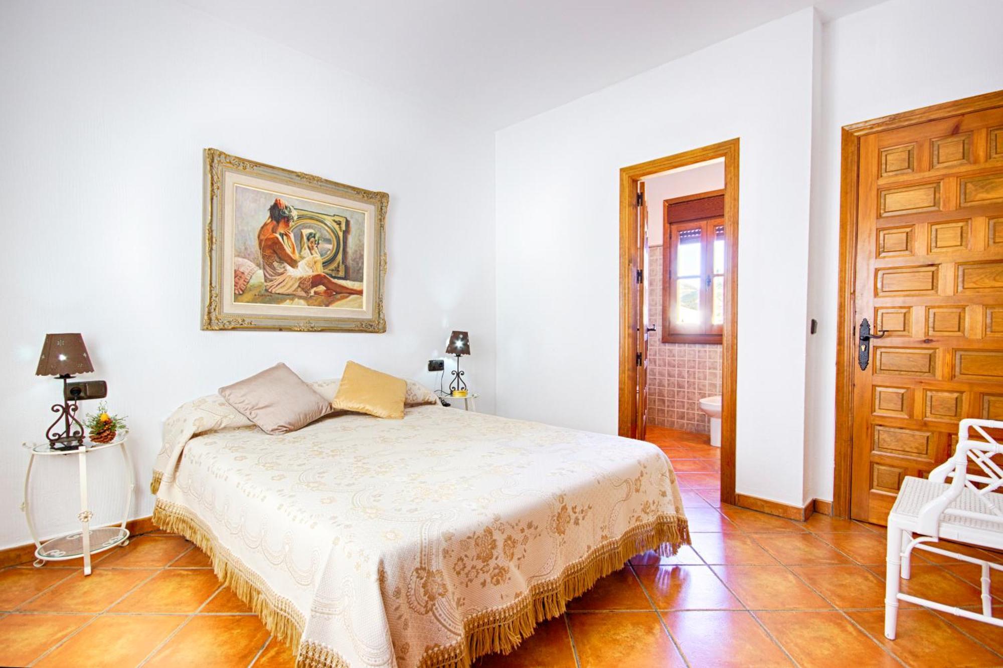 Double Room,1436366377:JPEG