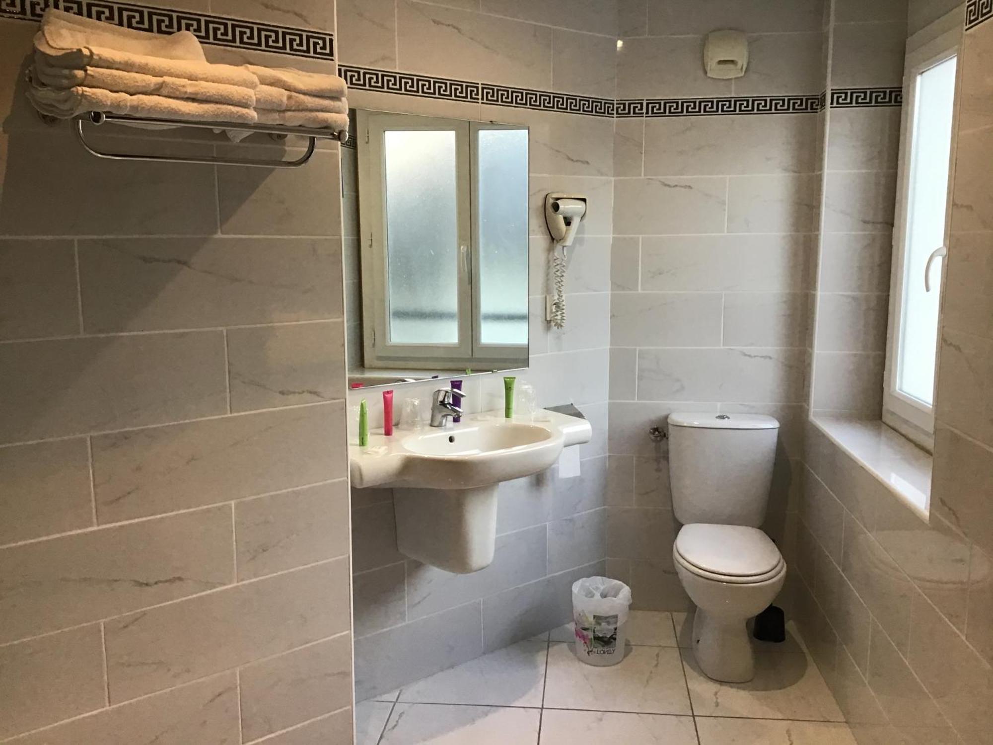 Double or Twin Room,1208595205:JPEG