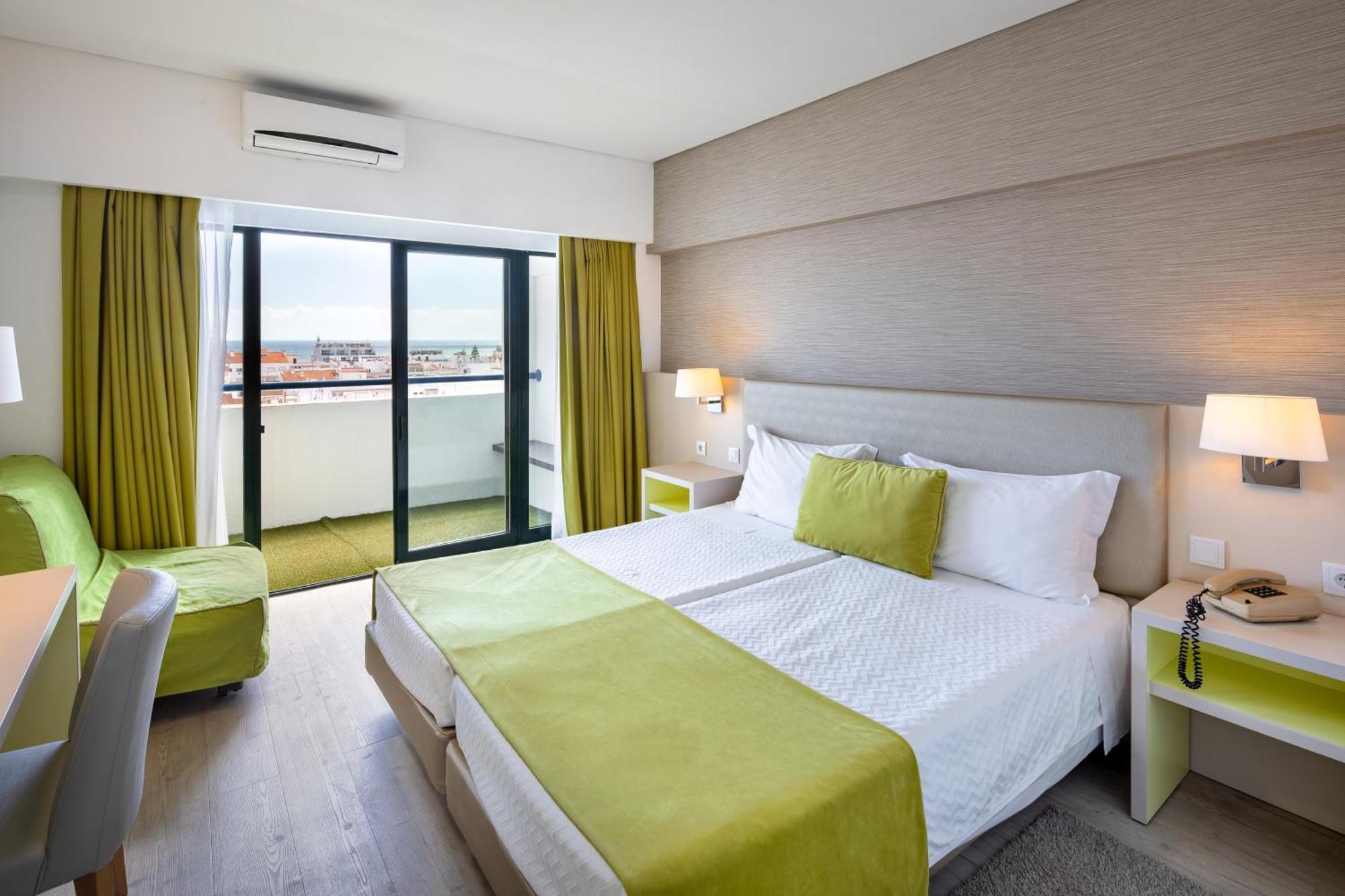 Twin Comfort with Extra bed,1274475316:JPEG