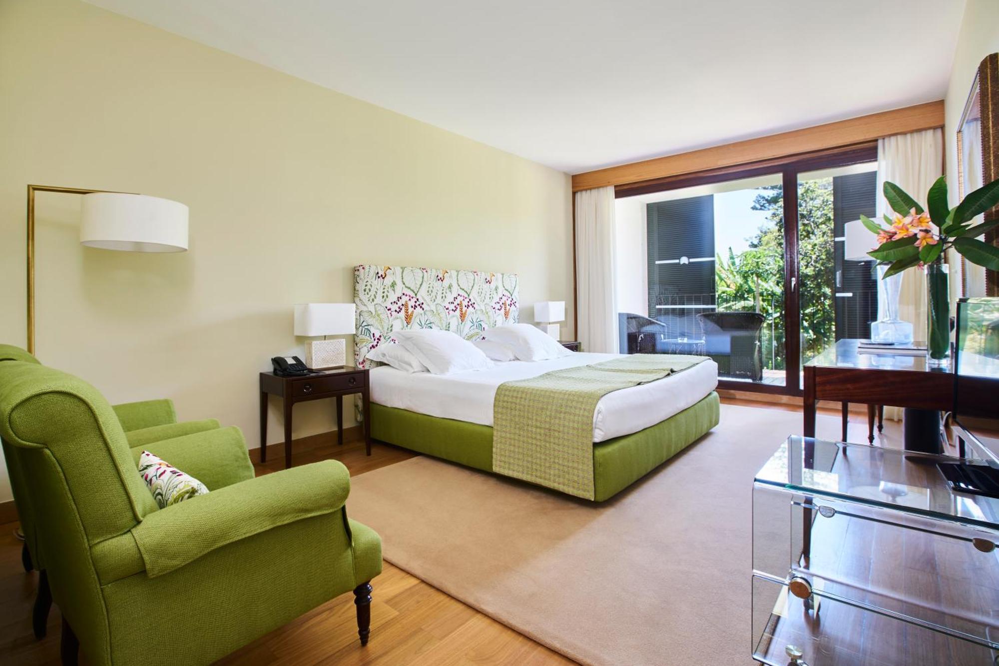 Suite Deluxe com Vista Jardim