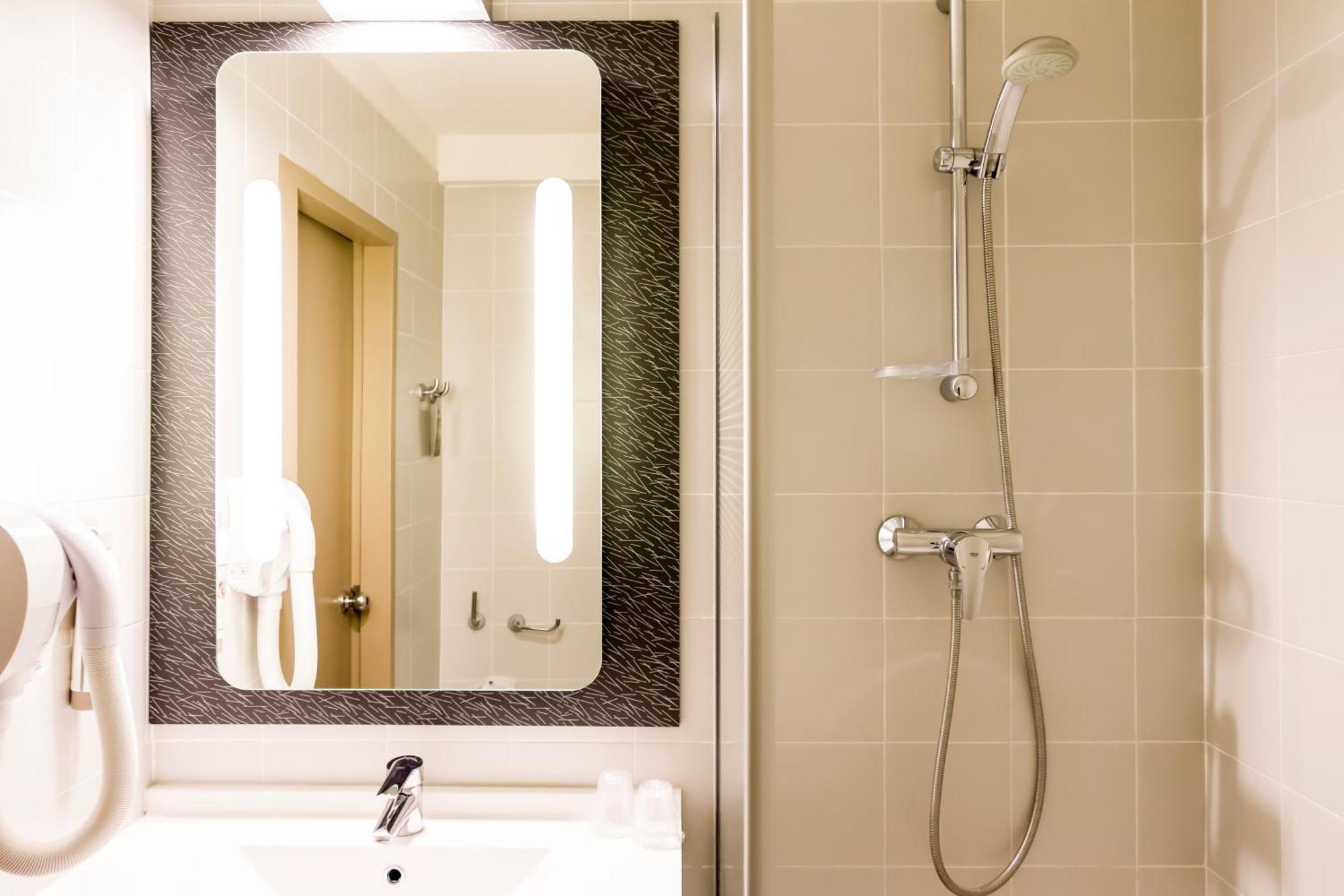 Quarto Twin Standard