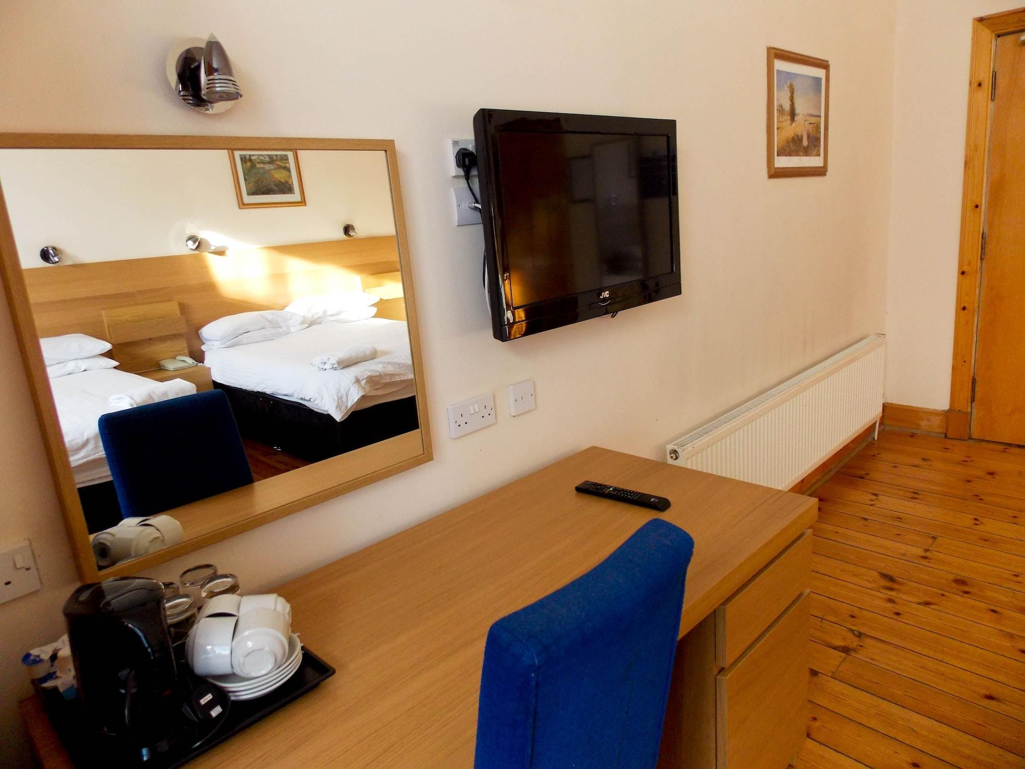Vierpersoonskamer met Badkamer
