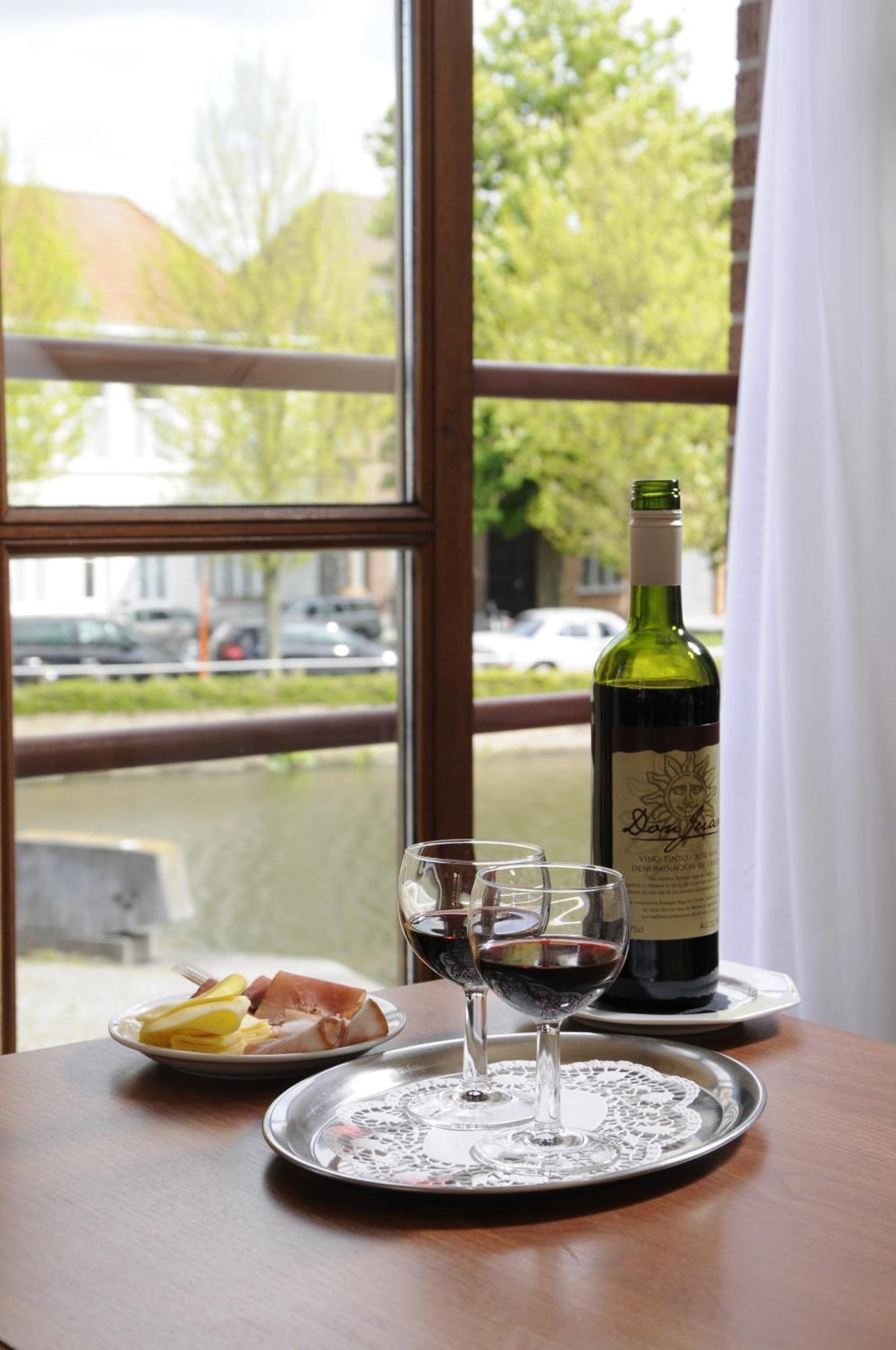 Superior Tweepersoonskamer met 1 of 2 Bedden - Uitzicht op de Gracht