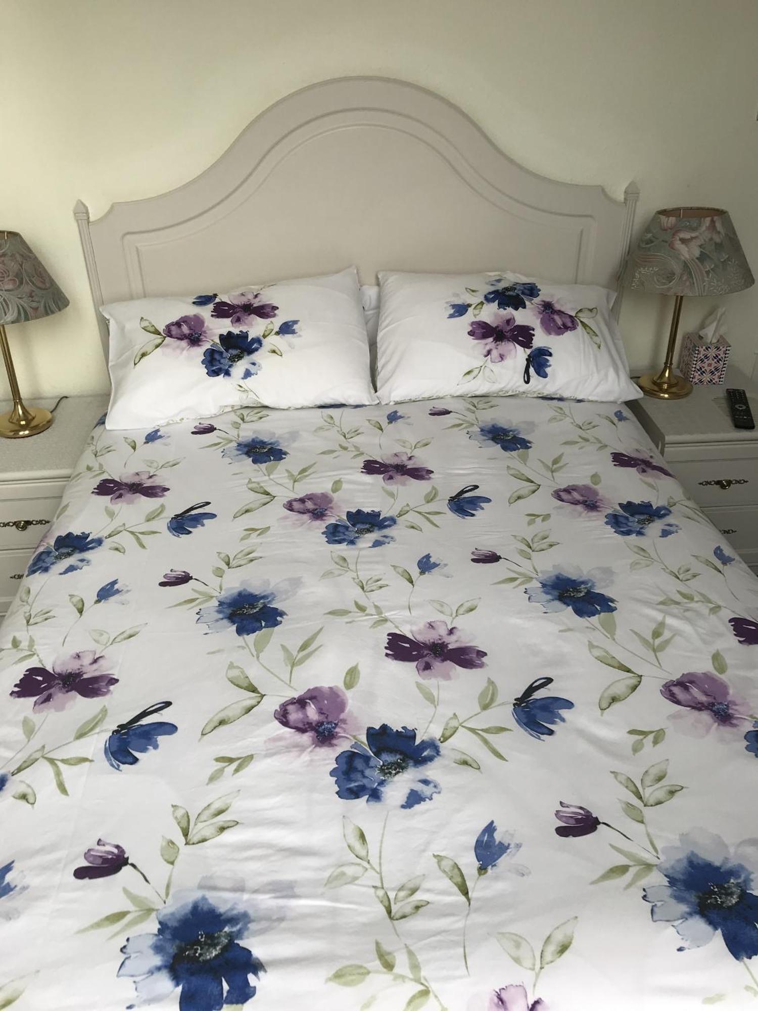 Doppel-/Zweibettzimmer mit eigenem Bad