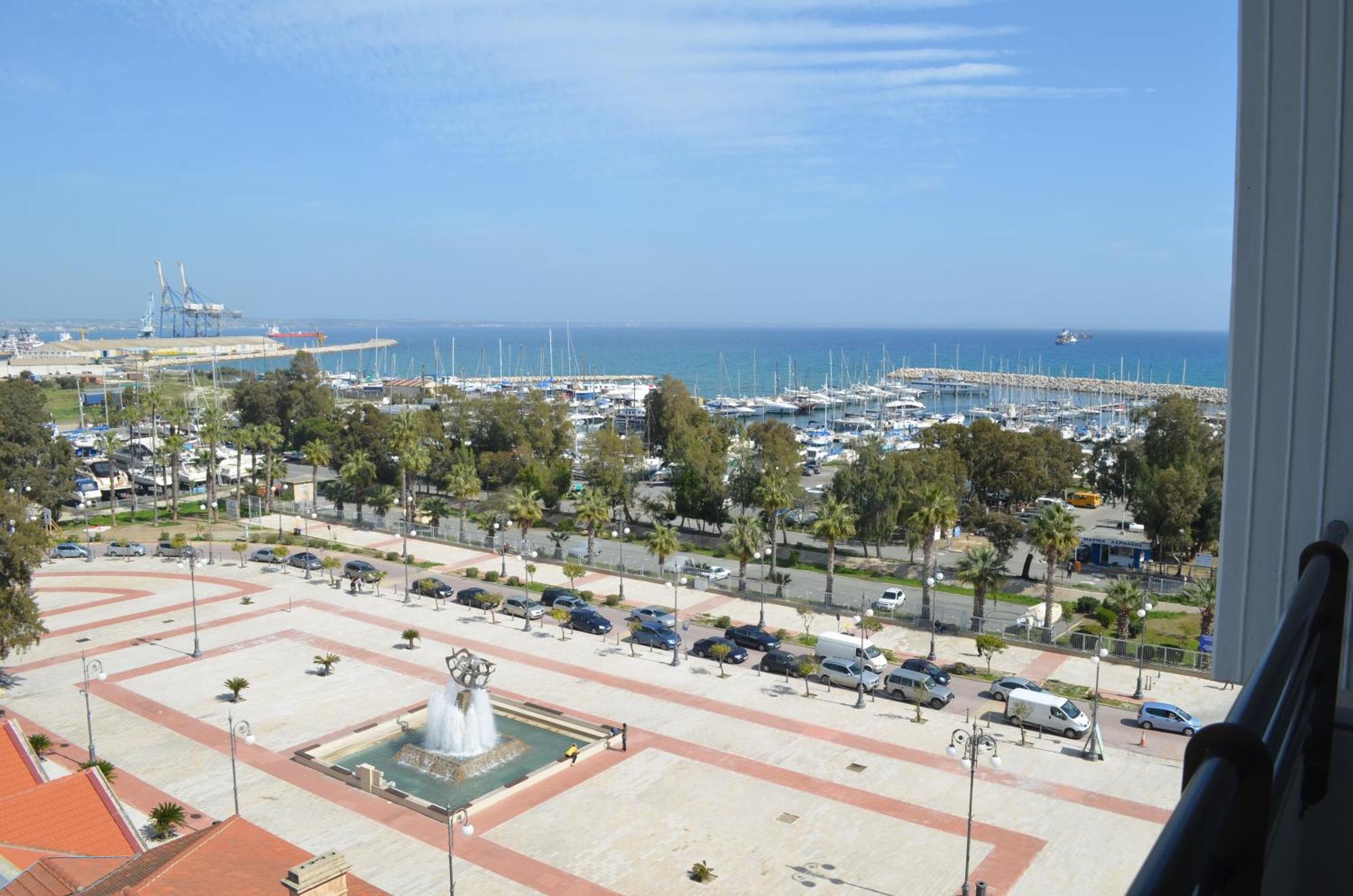 Chambre Lits Jumeaux - Vue Partielle sur Mer
