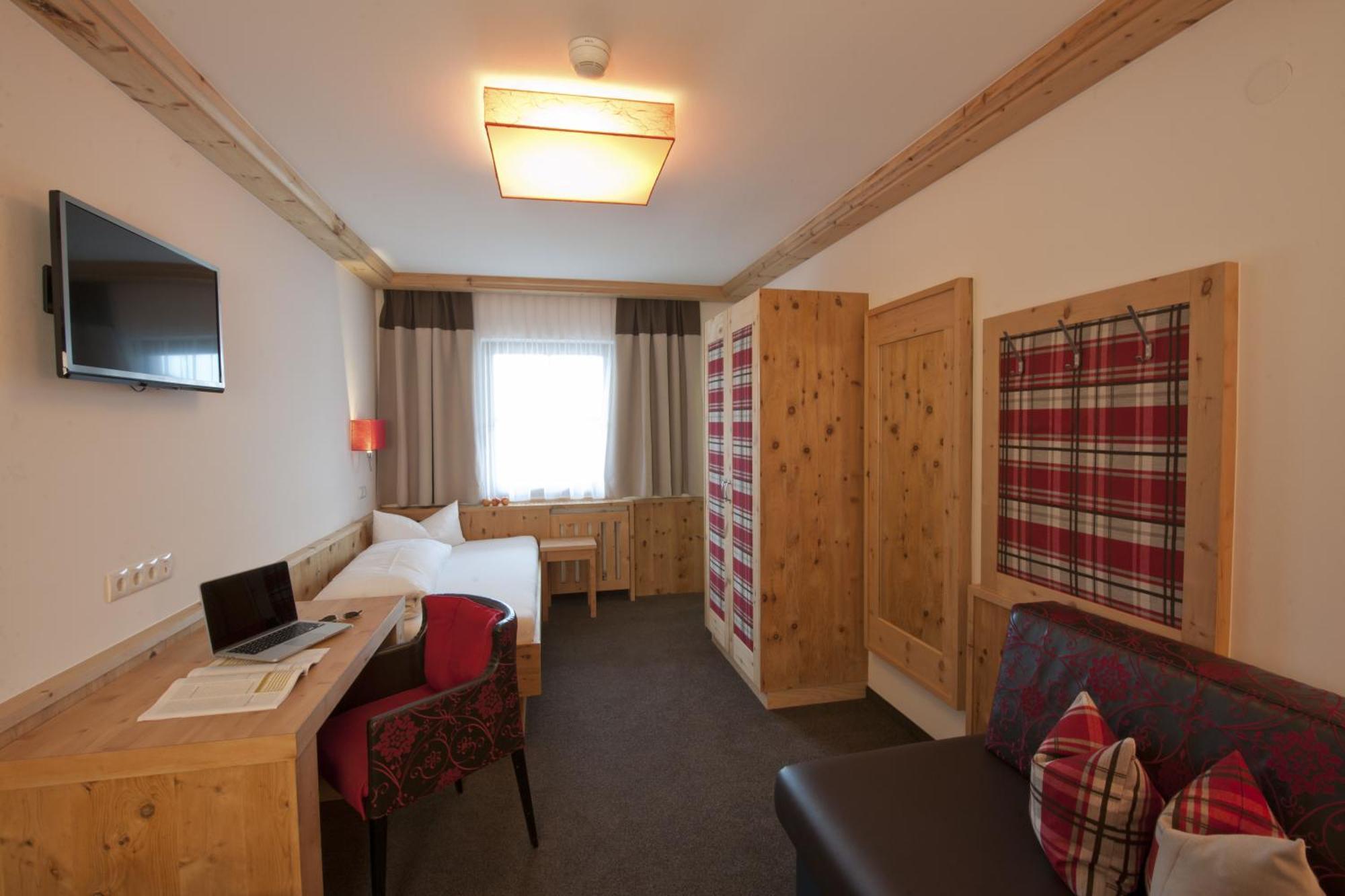 Twin Room,111987852:JPEG