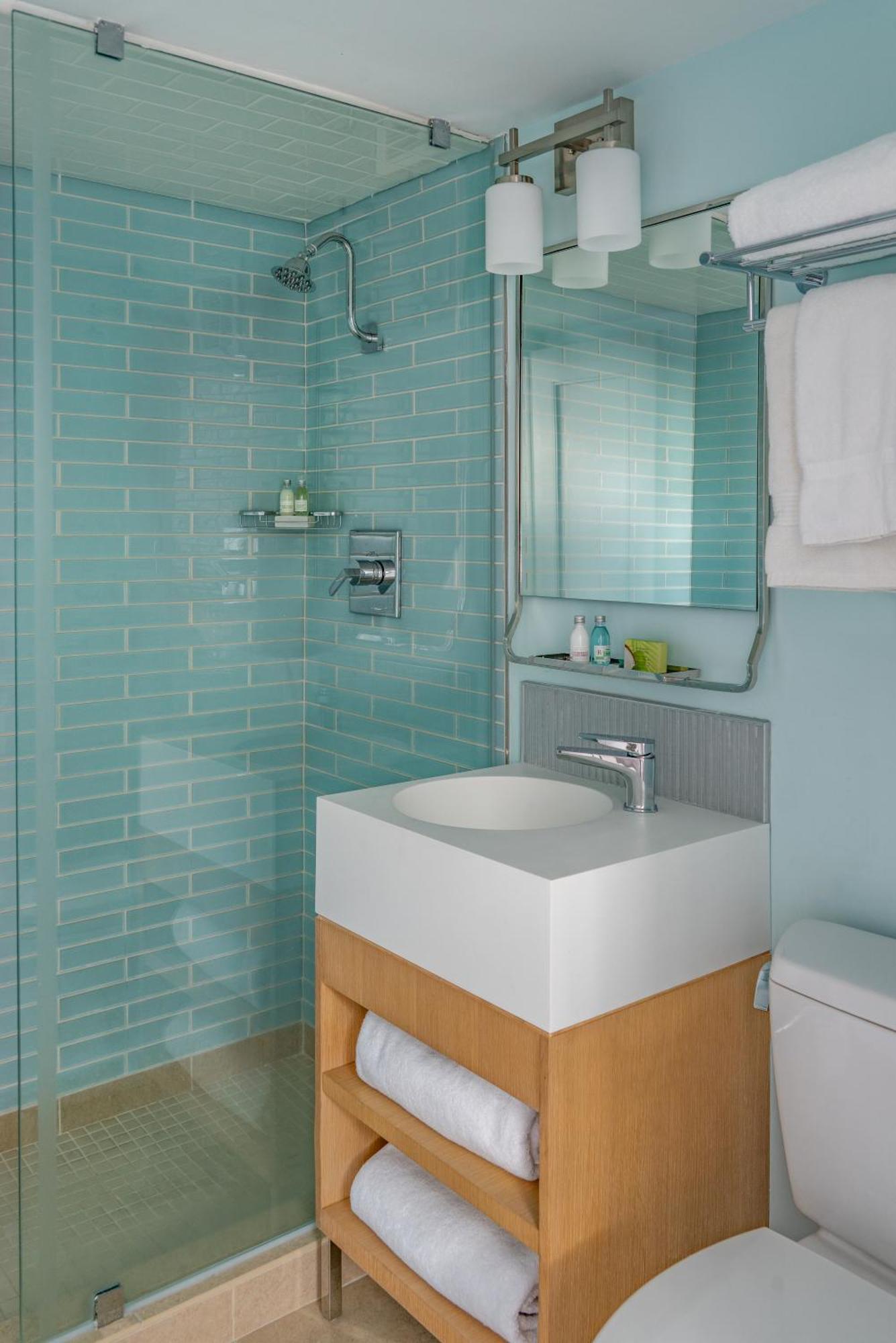 Quarto Duplo com 2 Camas de Casal
