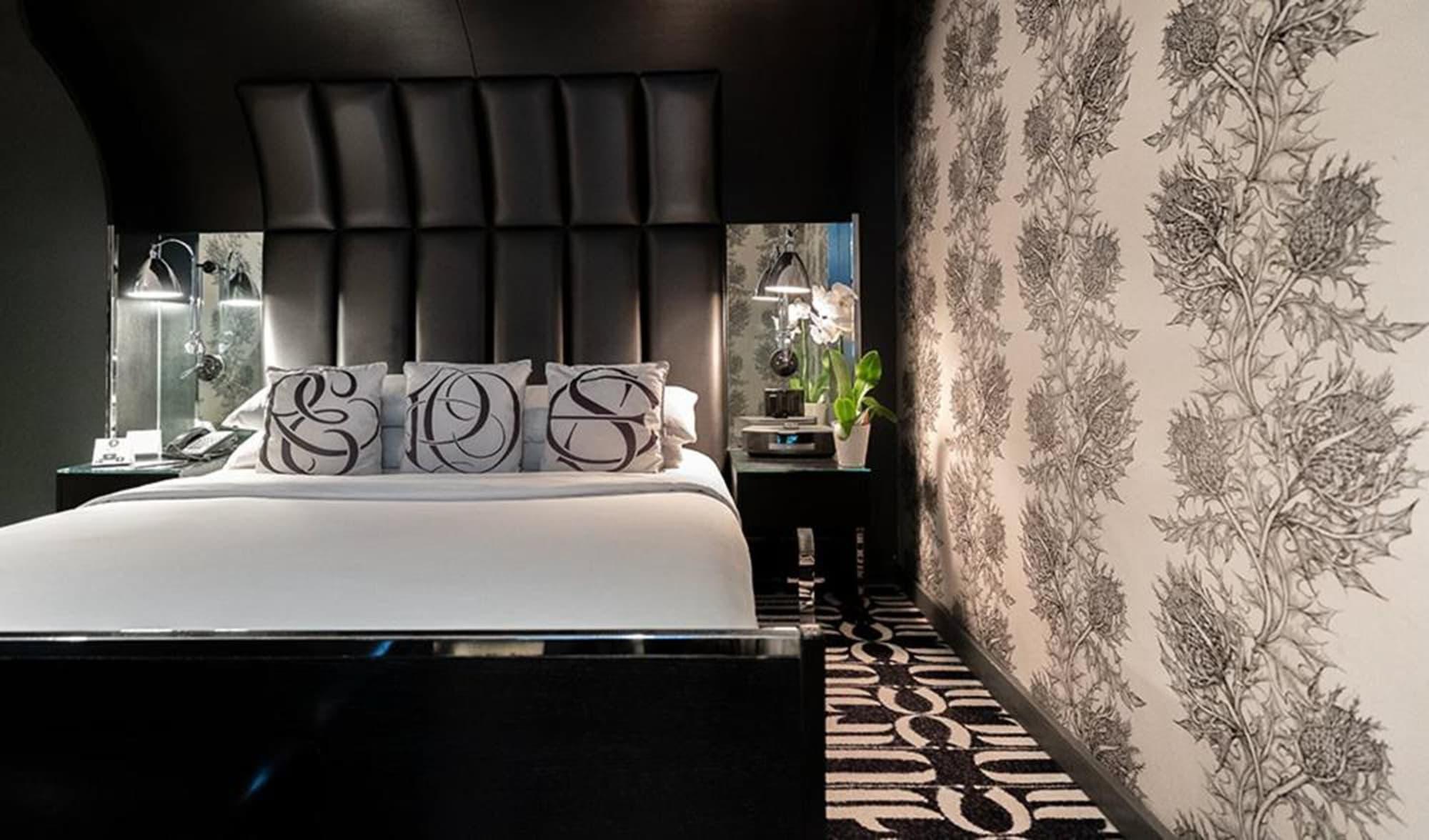 Suite Junior con cama extragrande y vistas a la ciudad