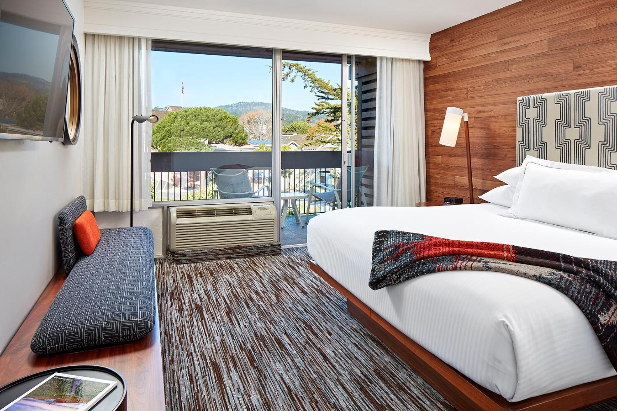 King Room with Balcony,1210822165:JPEG