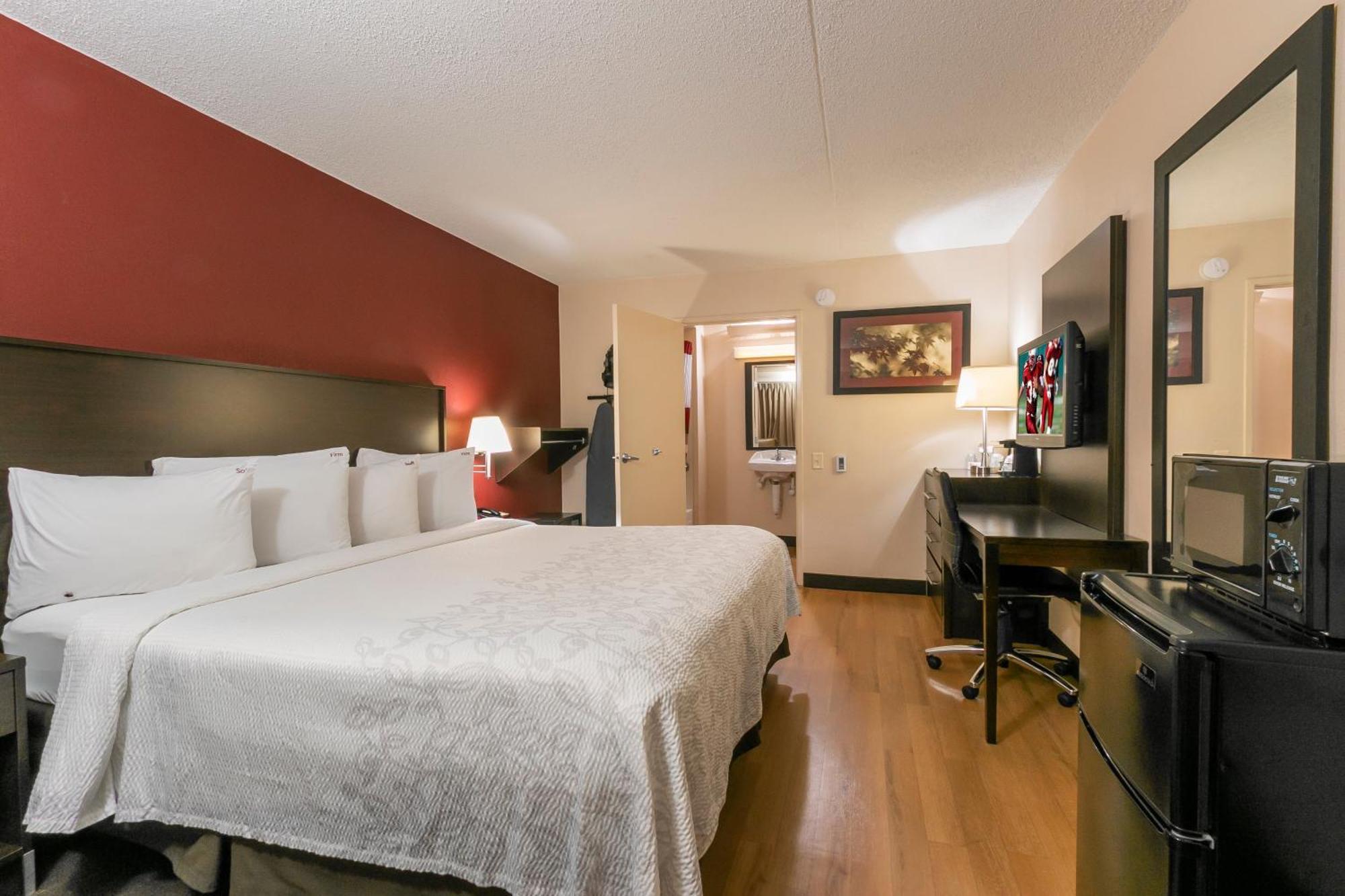Standard King Room Disability Access Smoke Free