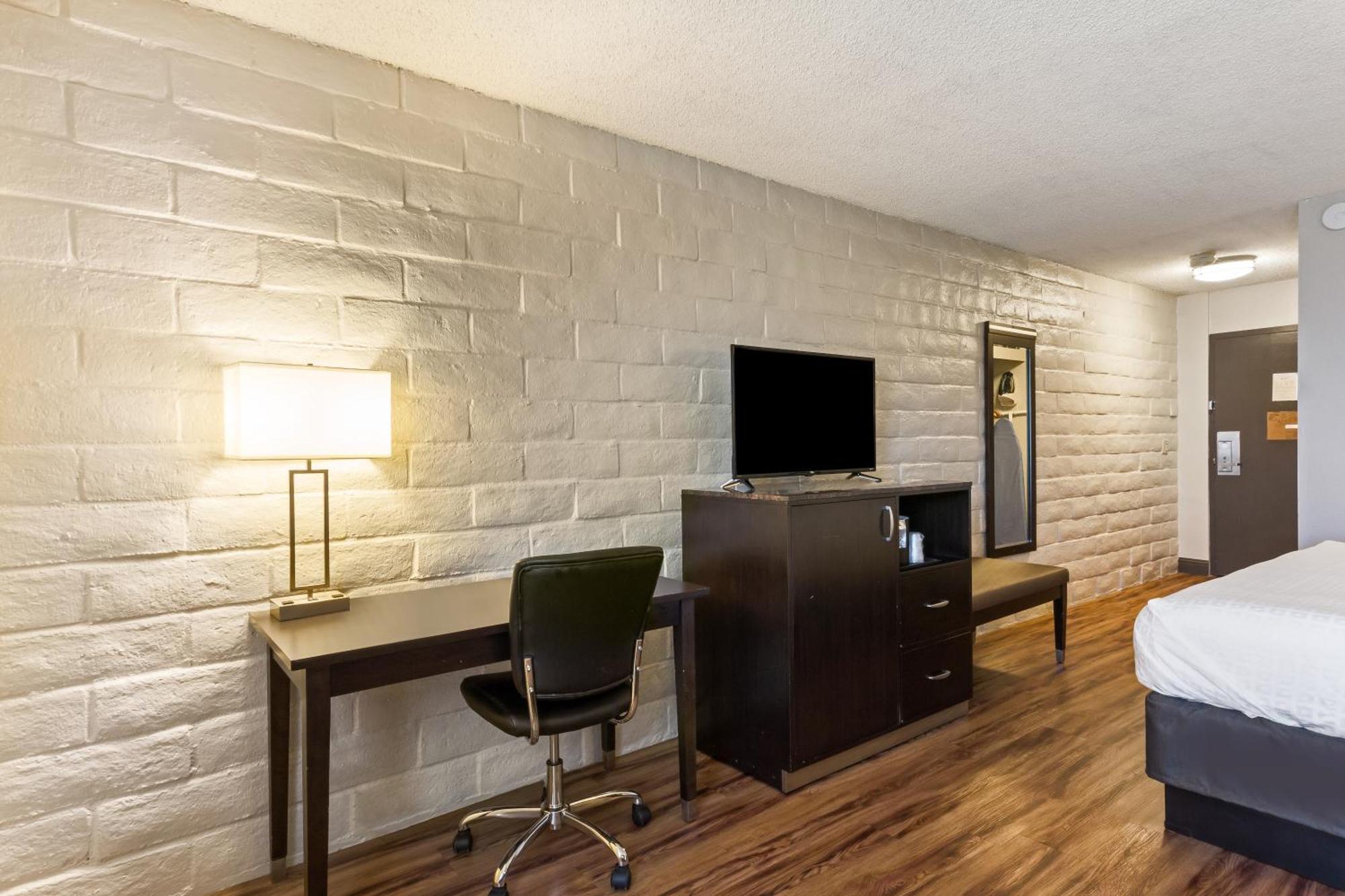 King Room - Disability Access,1545825382:JPEG