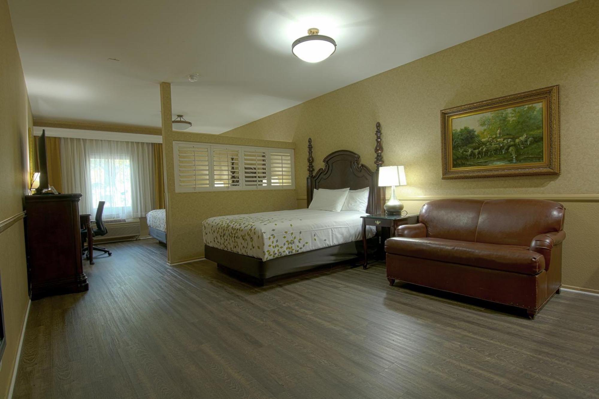 Superior Queen Room with Two Queen Beds - Non-Smoking