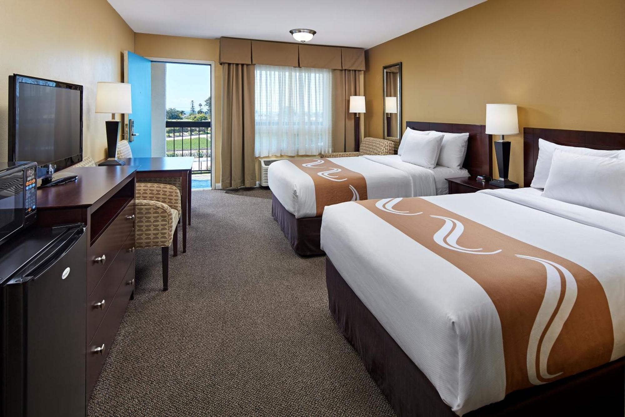 Standard Room, 2 Double Beds, Non Smoking
