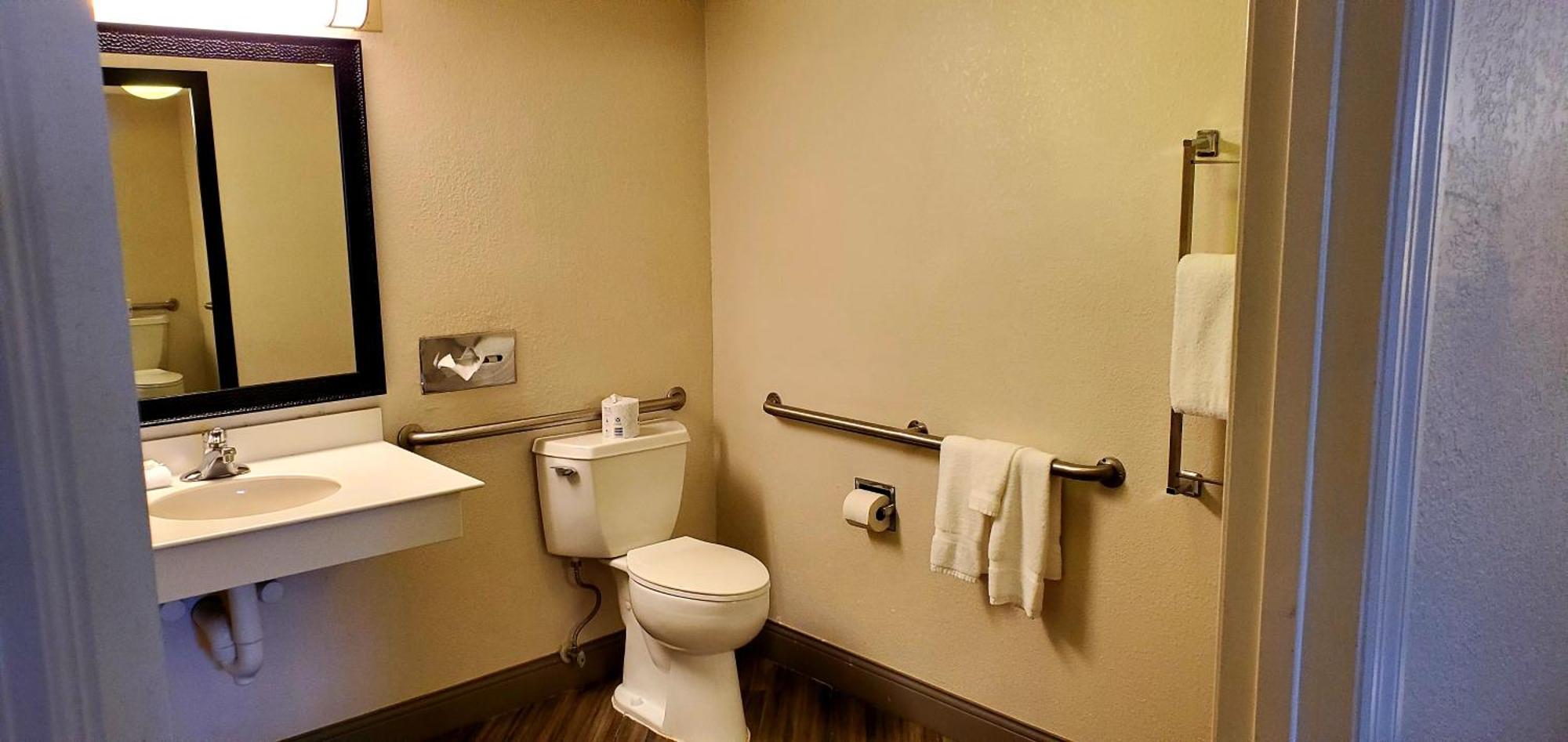 Deluxe Double Room with Two Double Beds - Mobility/Hearing Accessible with Roll-In Shower - Non-Smoking